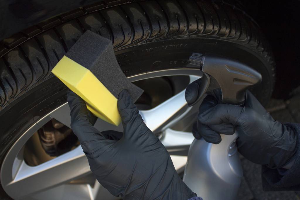 REIFENSCHWAMM | ERGONOMISCH | 1 STÜCK